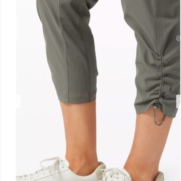 Lululemon Dance Studio Mid-Rise Khaki Green Athletic Pants Joggers Crop 25" Sz 4 - Picture 4 of 14